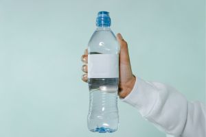 基本は「ペットボトルや給水車」